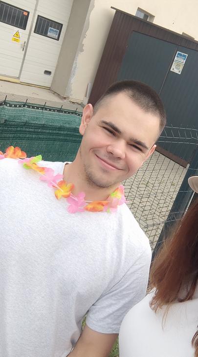 adam024